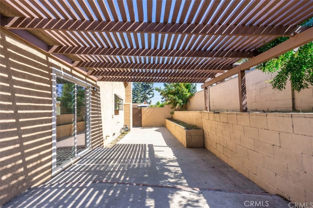 933 Beech Hill Avenue