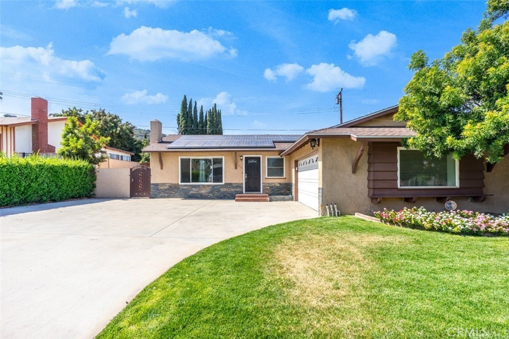 933 Beech Hill Avenue