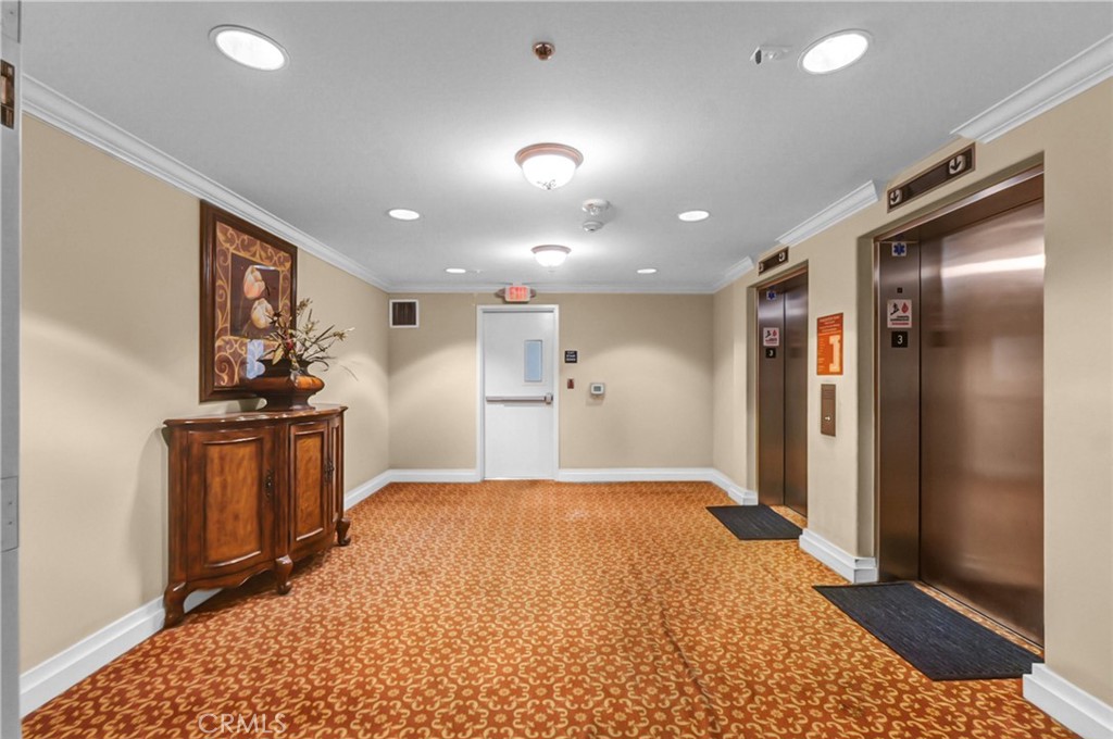 580 W Main Street 318