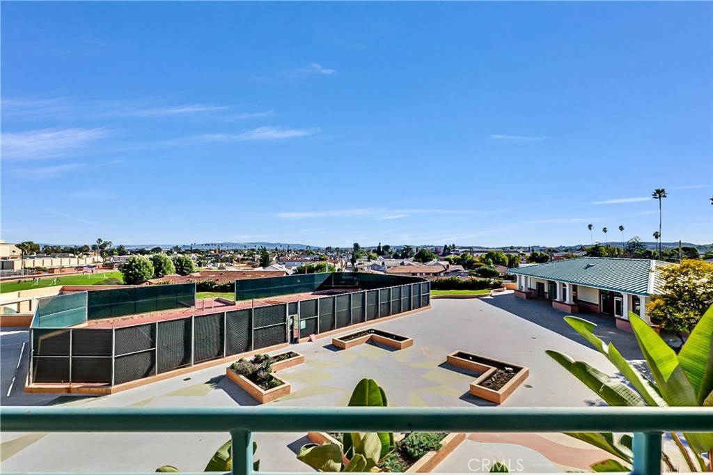 580 W Main Street 318