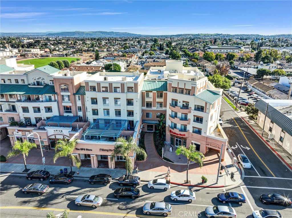 580 W Main Street 318