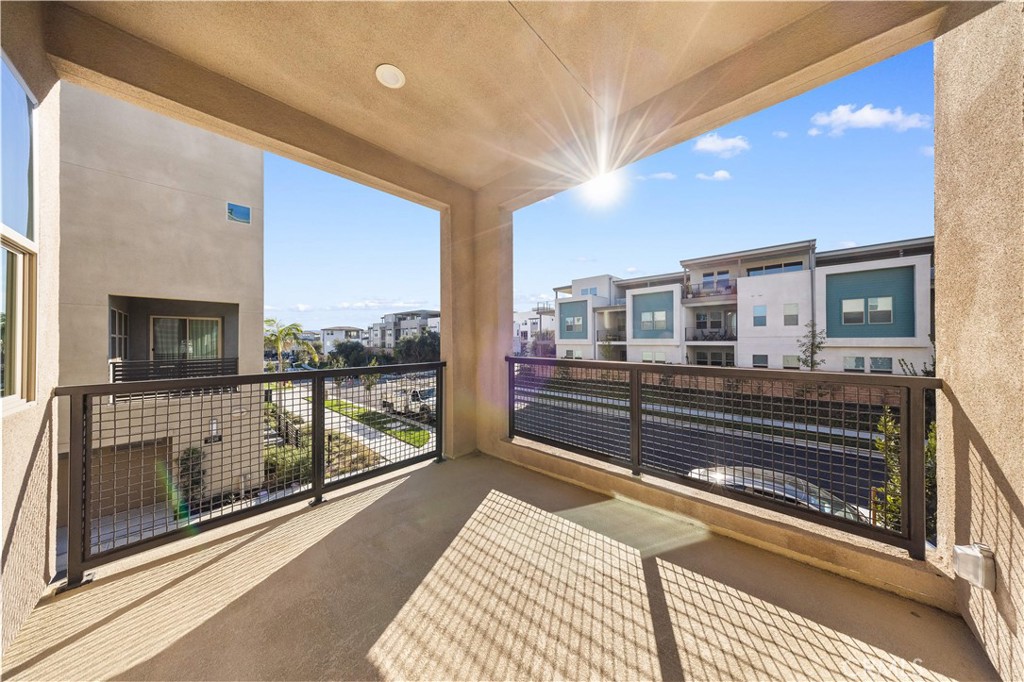 1698 Hollyleaf Terrace