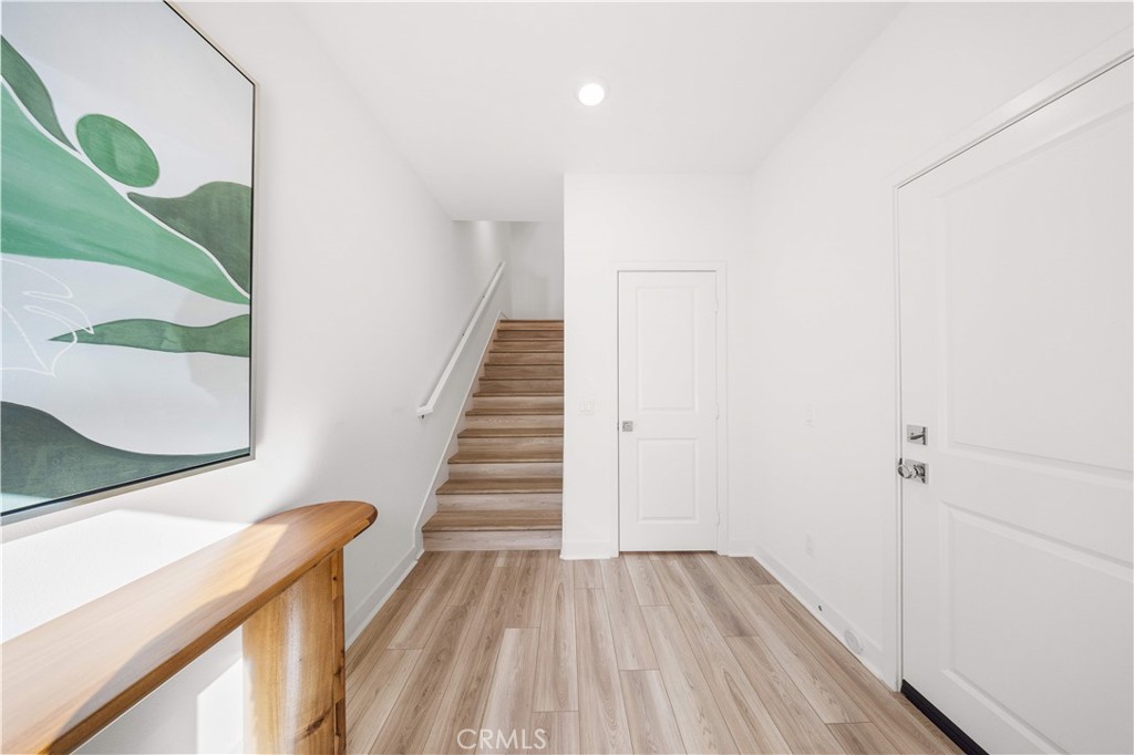 1698 Hollyleaf Terrace