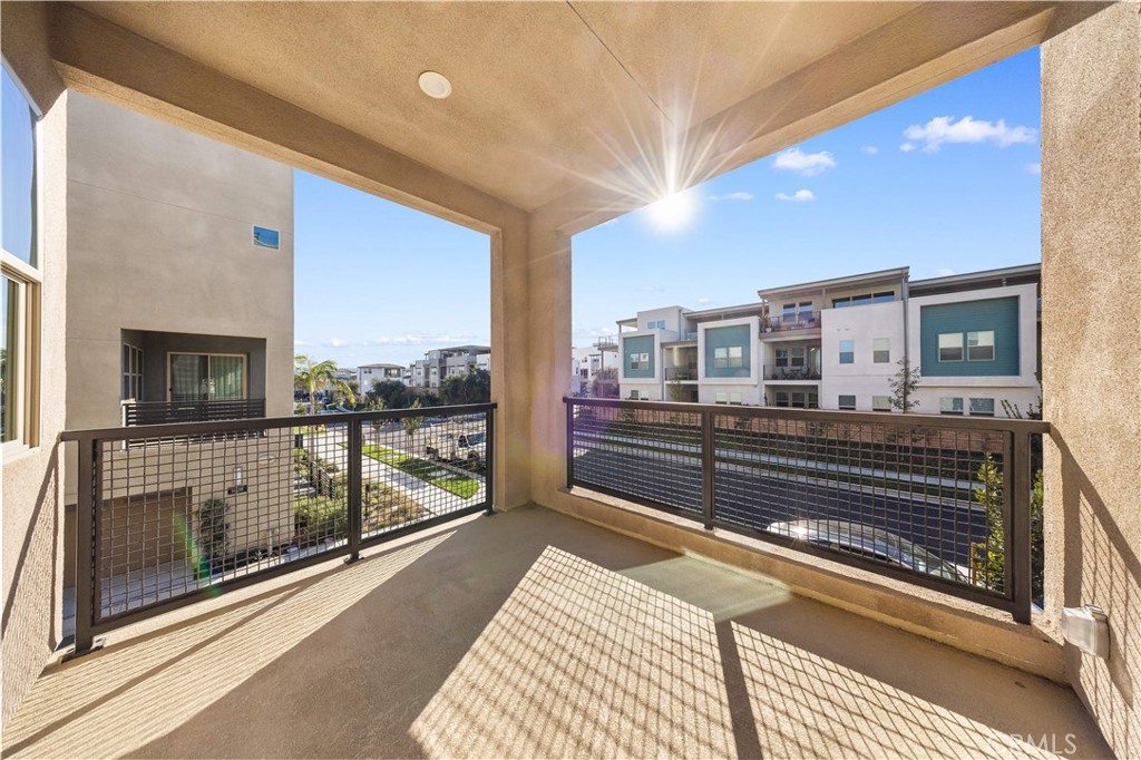 1698 Hollyleaf Terrace