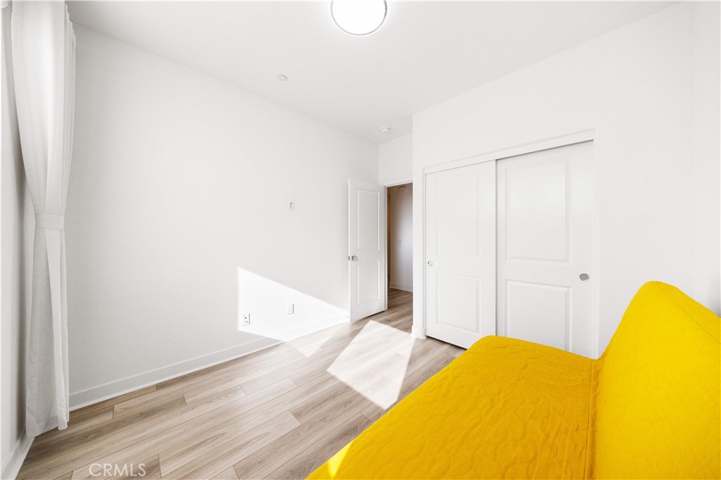 1698 Hollyleaf Terrace