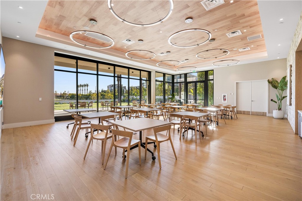 1698 Hollyleaf Terrace