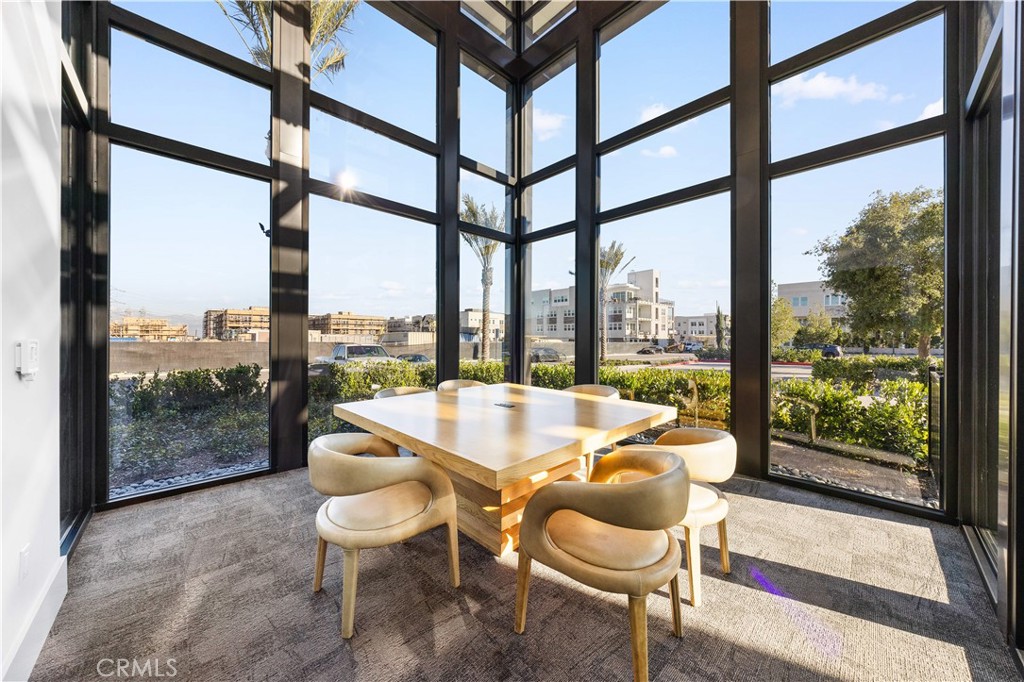 1698 Hollyleaf Terrace