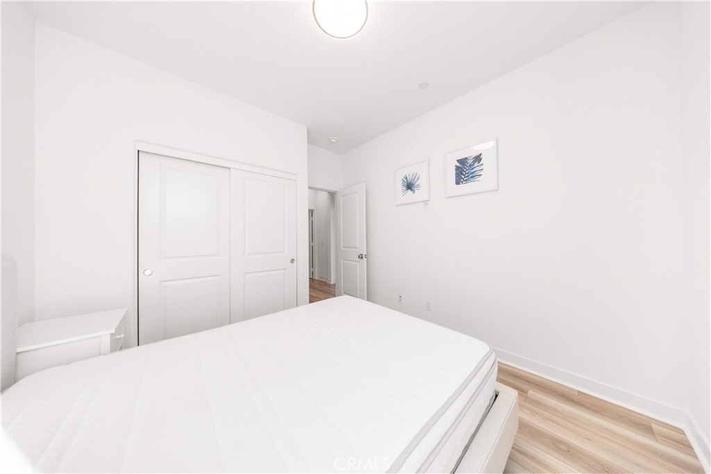 1698 Hollyleaf Terrace