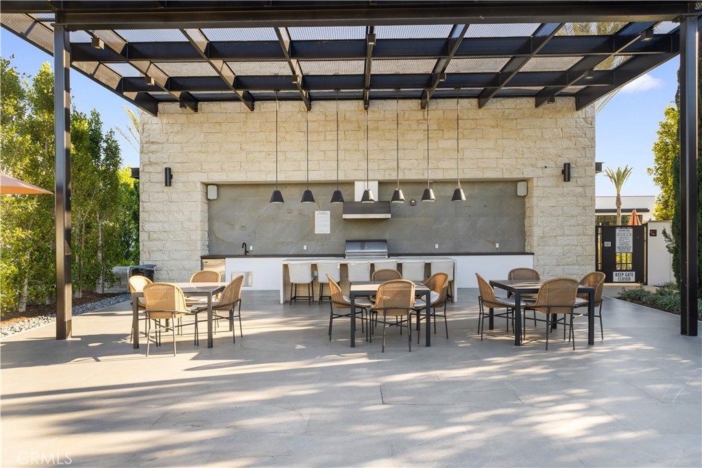 1698 Hollyleaf Terrace