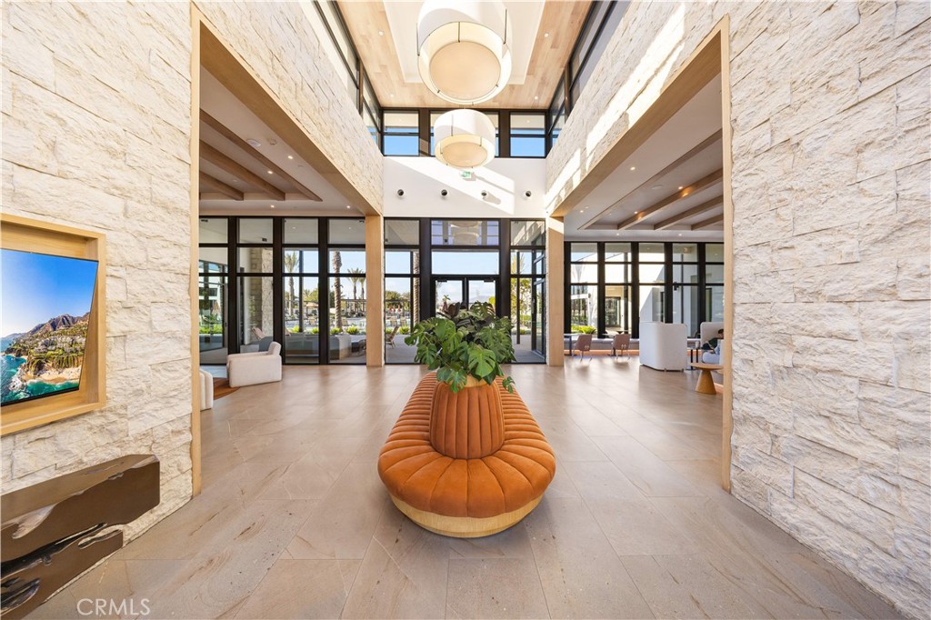 1698 Hollyleaf Terrace