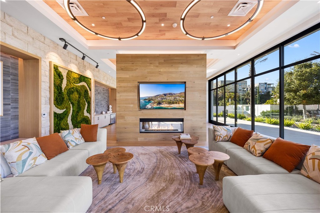 1698 Hollyleaf Terrace