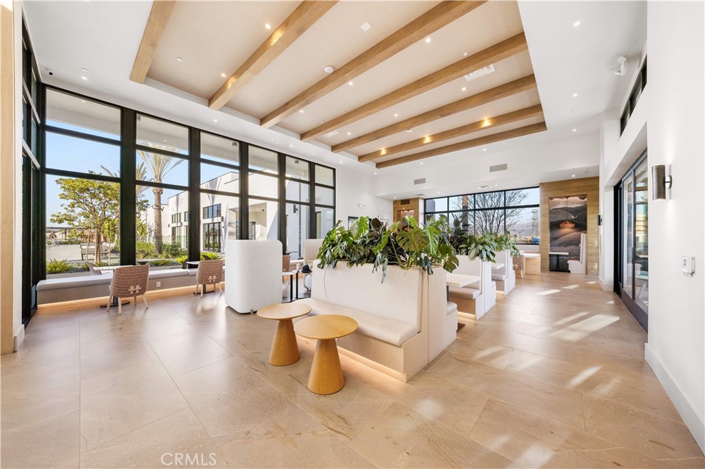 1698 Hollyleaf Terrace