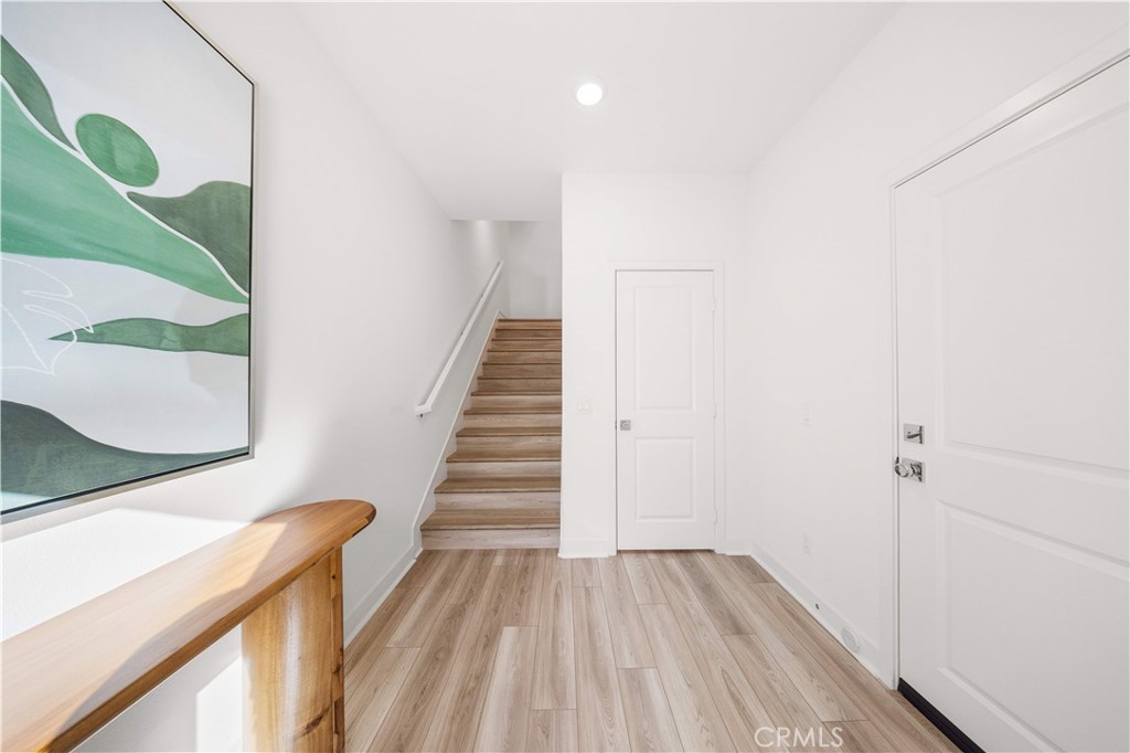 1698 Hollyleaf Terrace