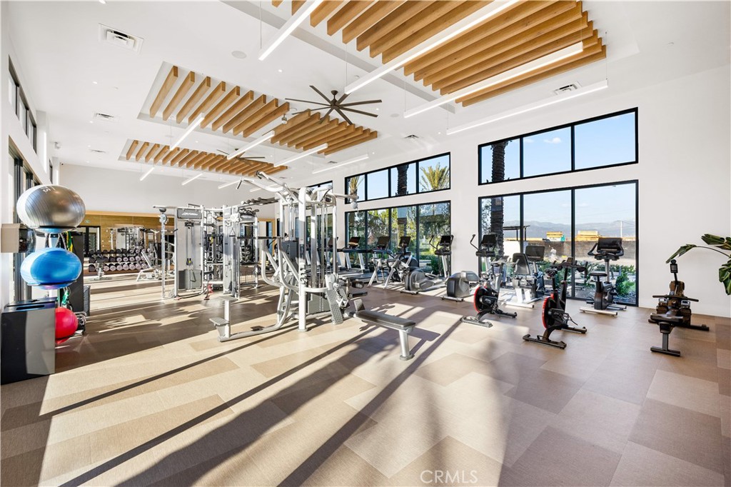 1698 Hollyleaf Terrace