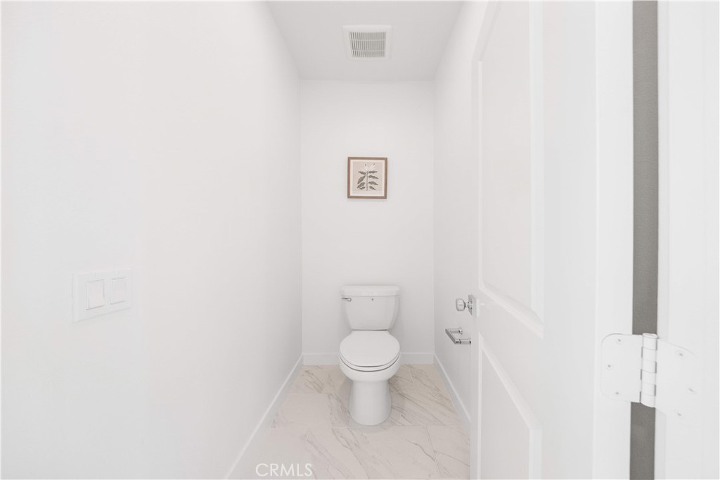 1698 Hollyleaf Terrace