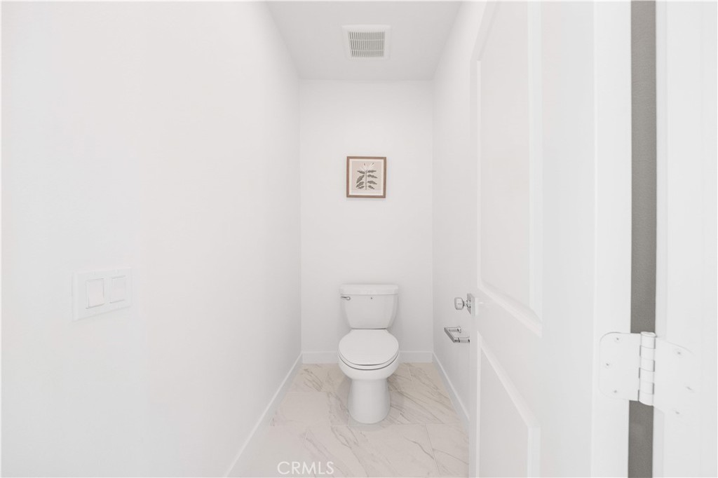 1698 Hollyleaf Terrace