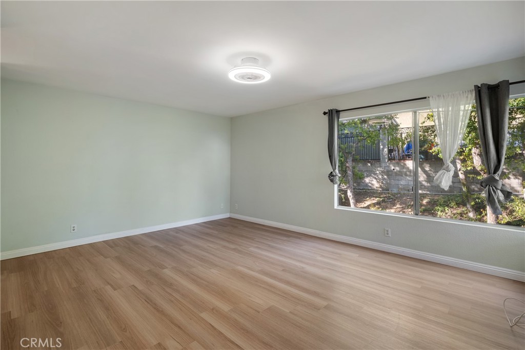 23777 Highland Valley