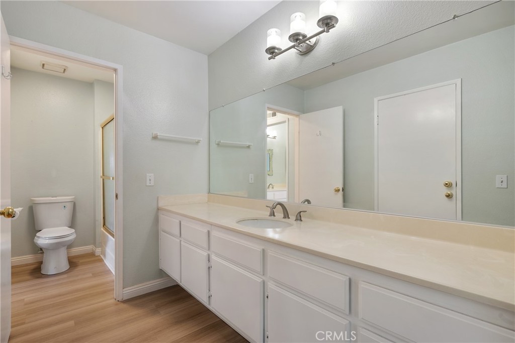 23777 Highland Valley