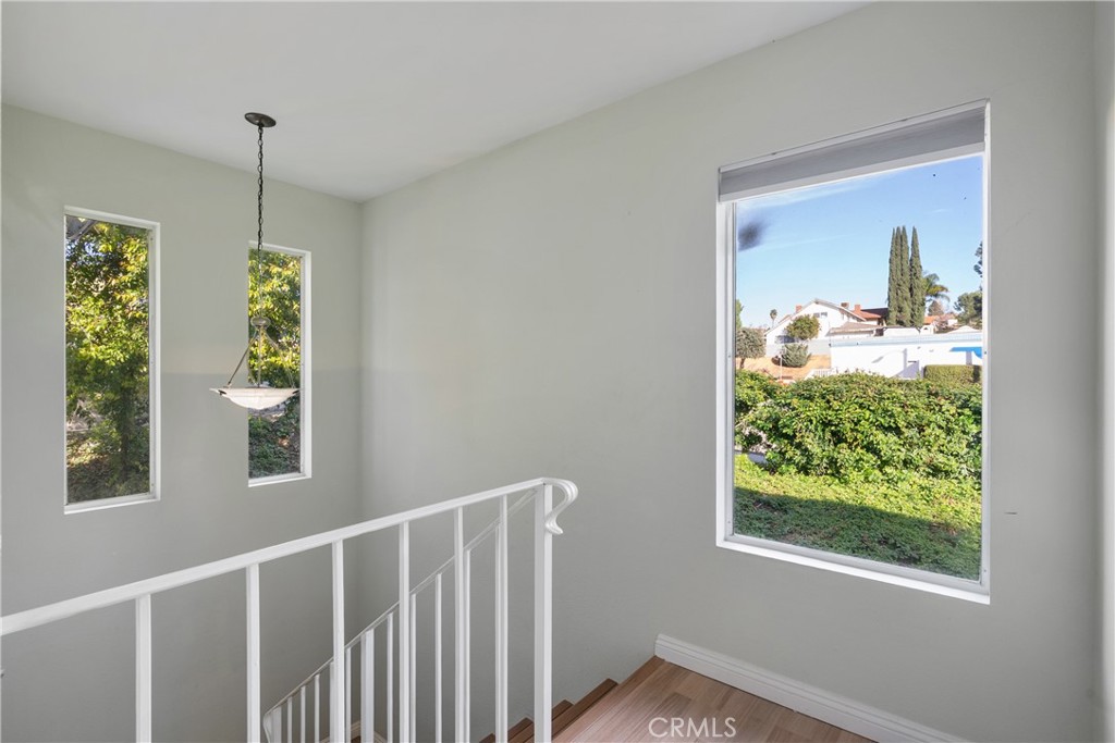 23777 Highland Valley