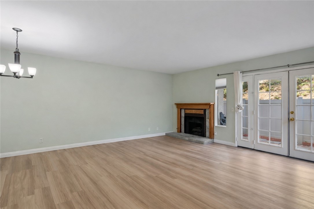 23777 Highland Valley