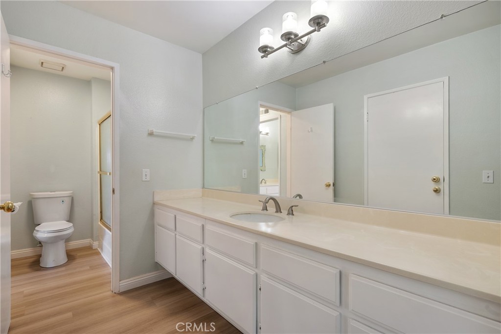 23777 Highland Valley