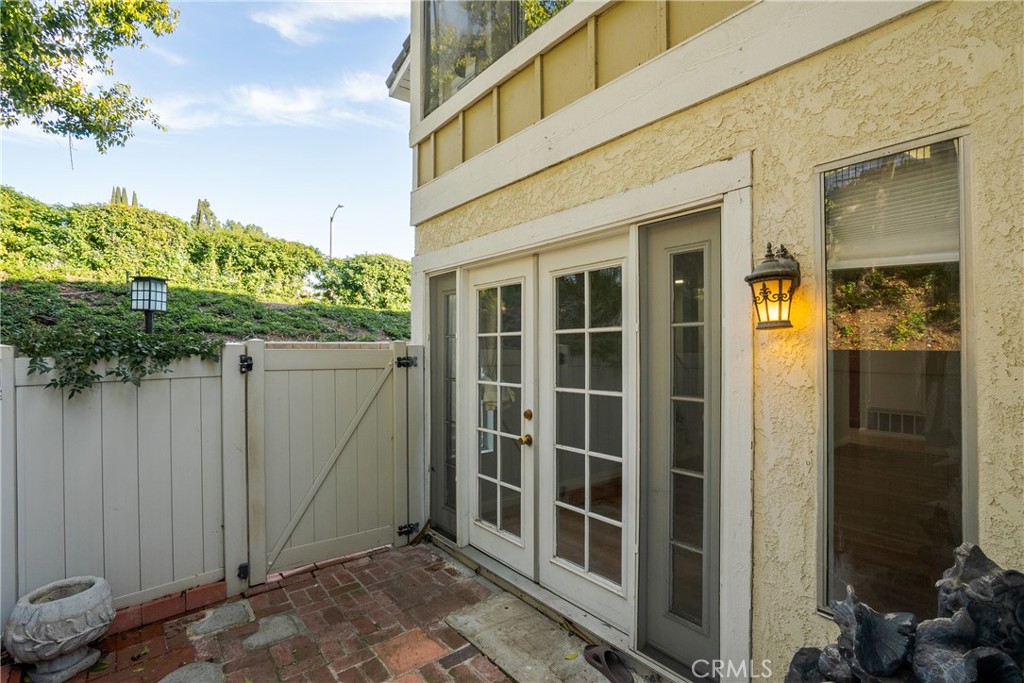 23777 Highland Valley