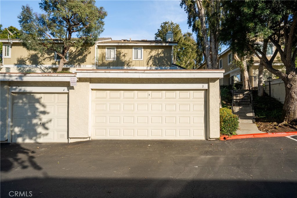 23777 Highland Valley