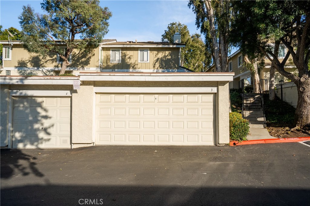23777 Highland Valley