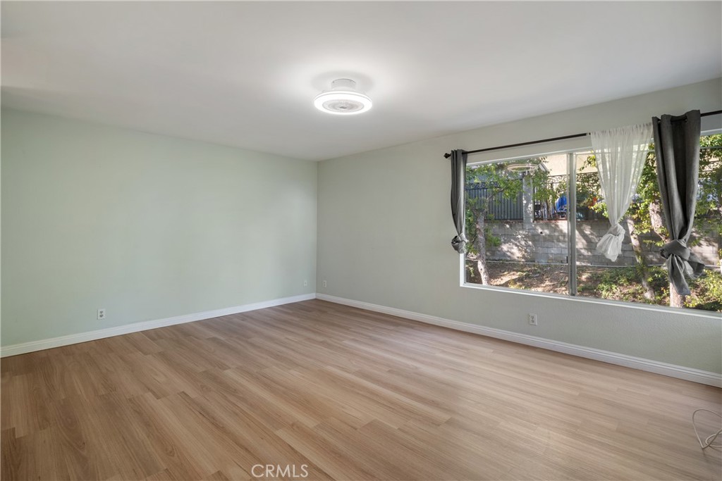 23777 Highland Valley