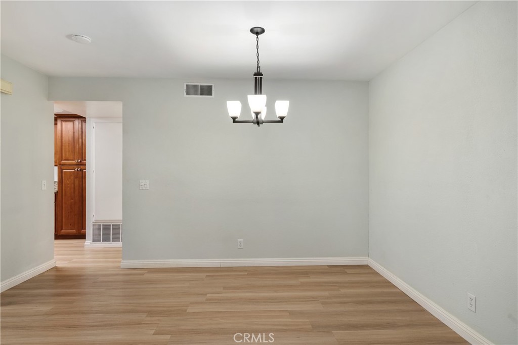 23777 Highland Valley