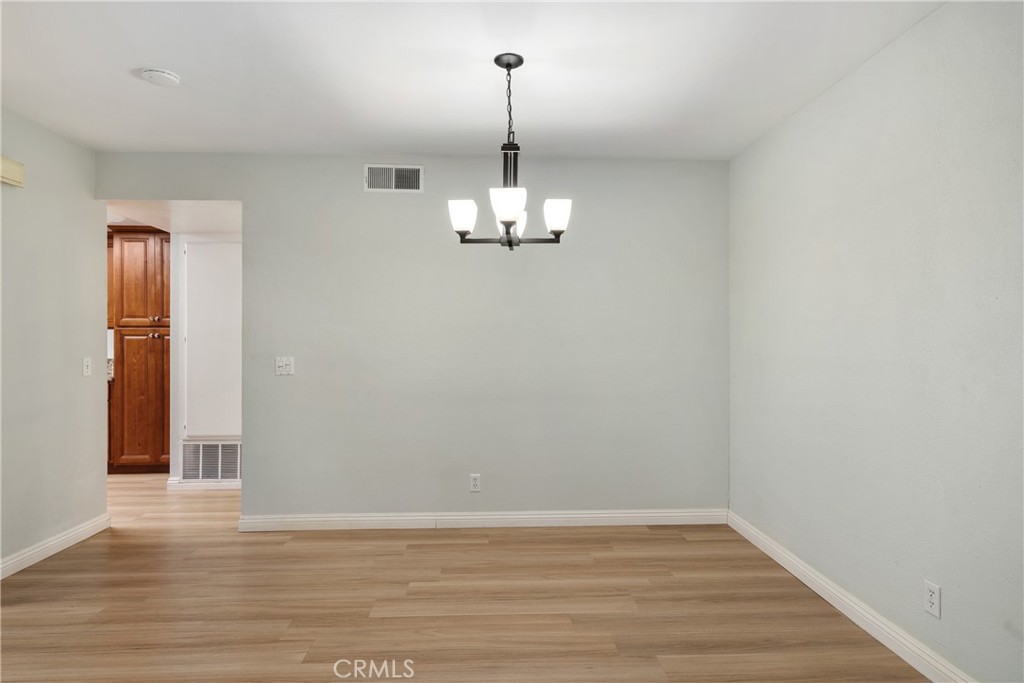 23777 Highland Valley