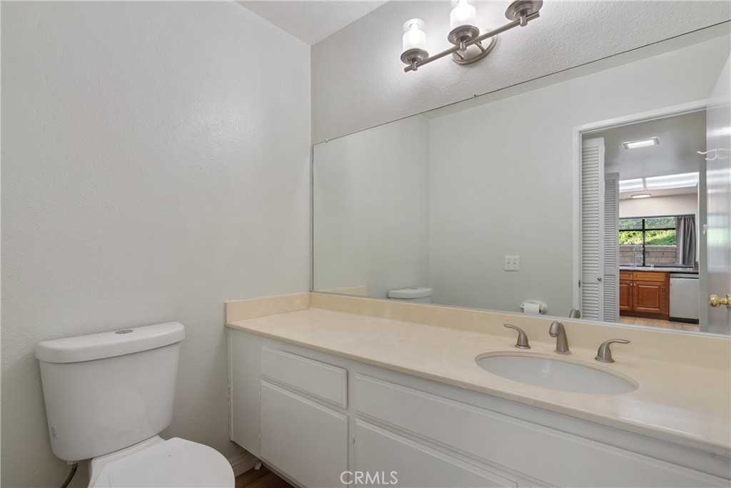 23777 Highland Valley