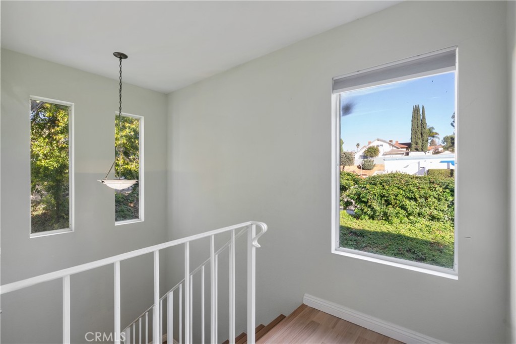 23777 Highland Valley