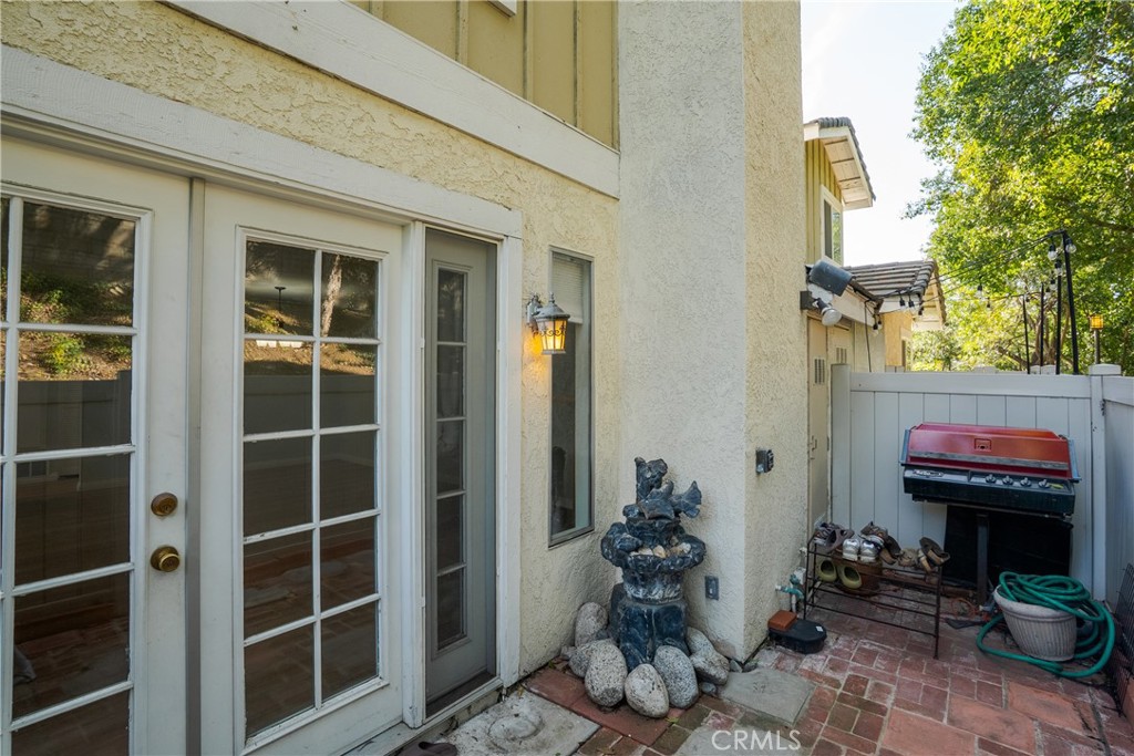 23777 Highland Valley