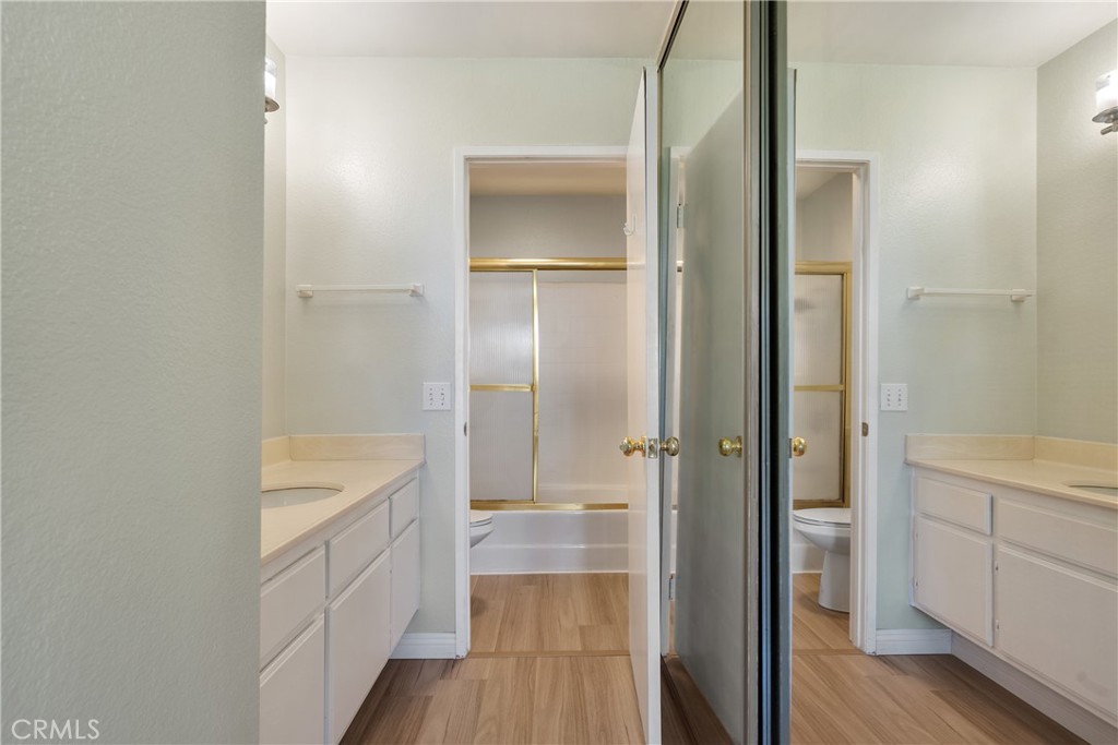 23777 Highland Valley