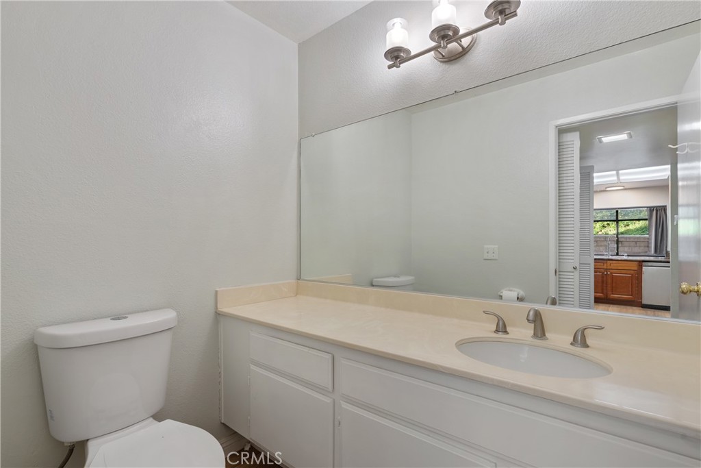 23777 Highland Valley