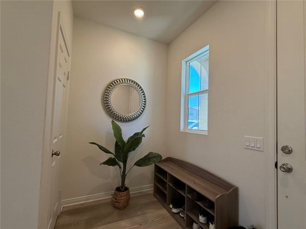 4301 S Malibu Avenue