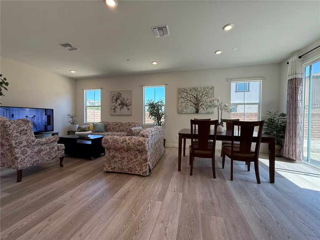 4301 S Malibu Avenue