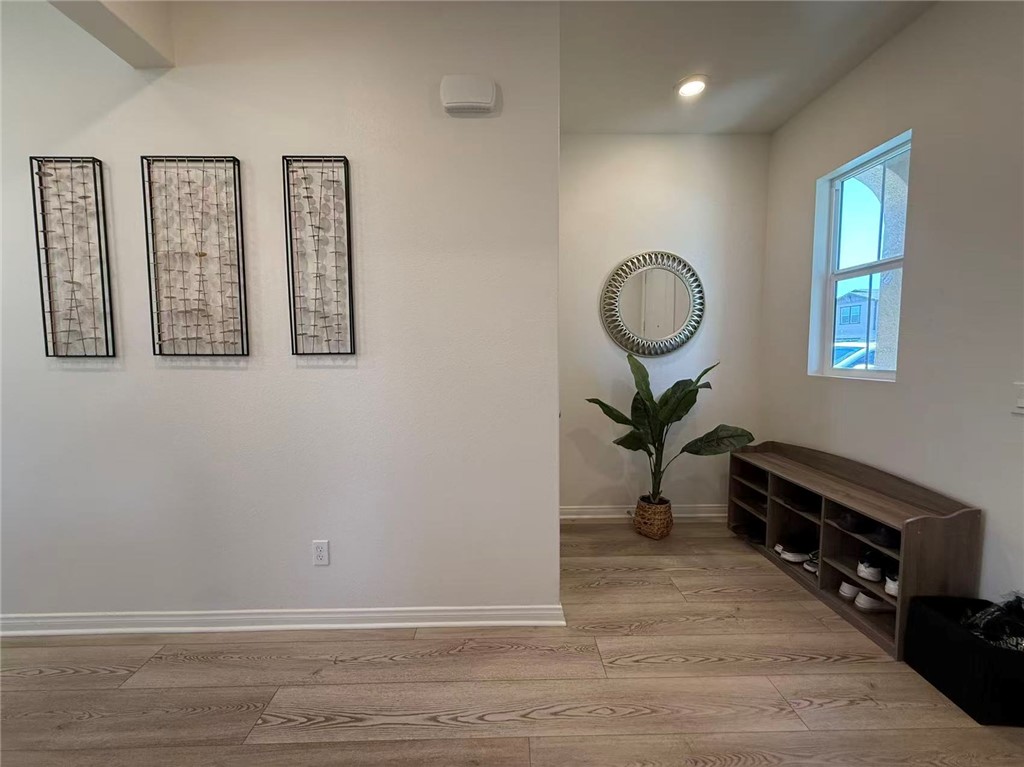 4301 S Malibu Avenue