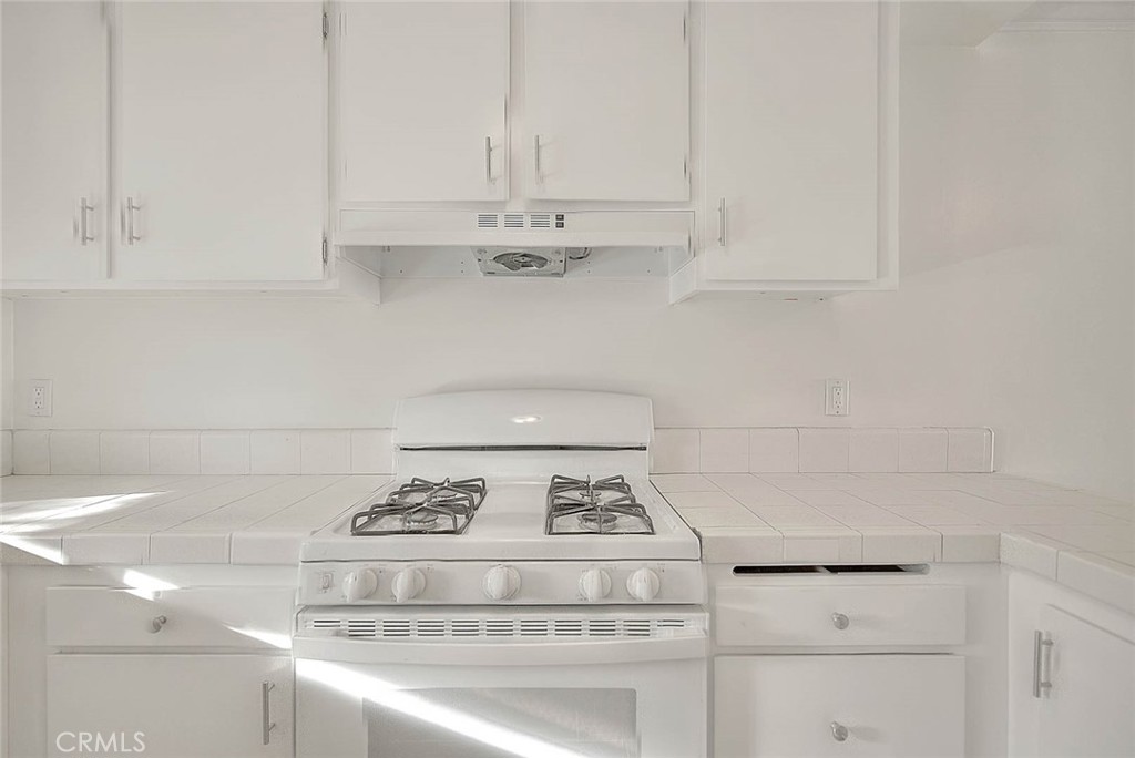 2014 Associated Road 12