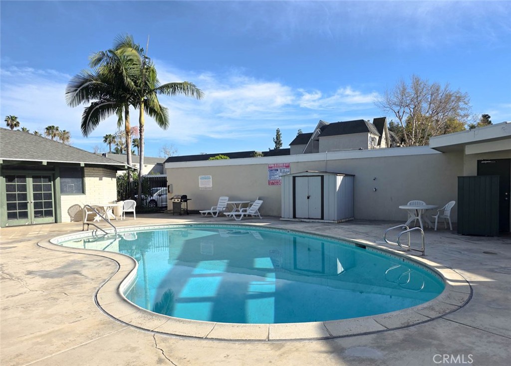 2014 Associated Road 12