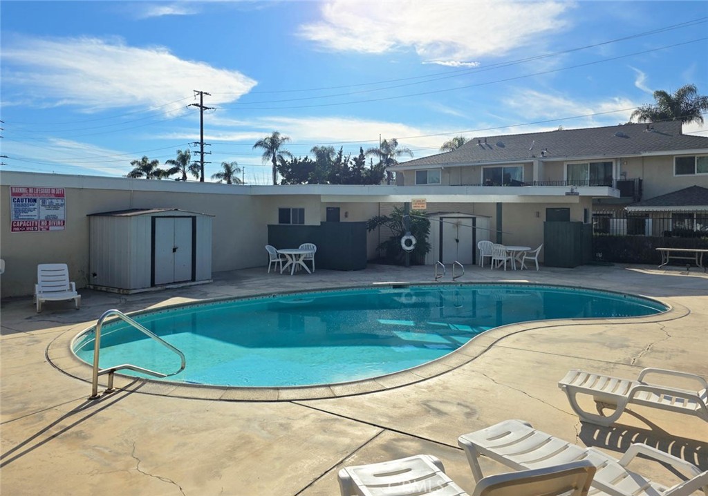 2014 Associated Road 12