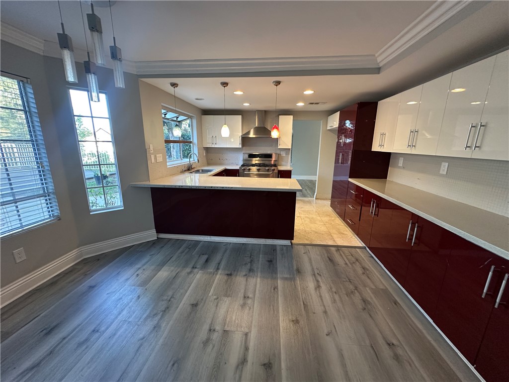 324 Avenida Esplendor