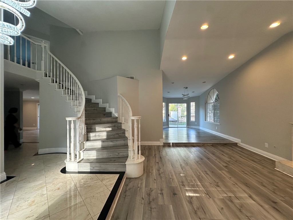 324 Avenida Esplendor