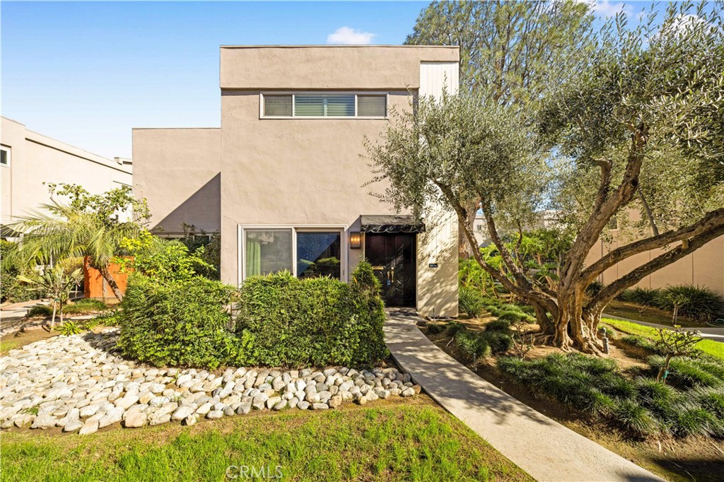 573 Fairview Avenue