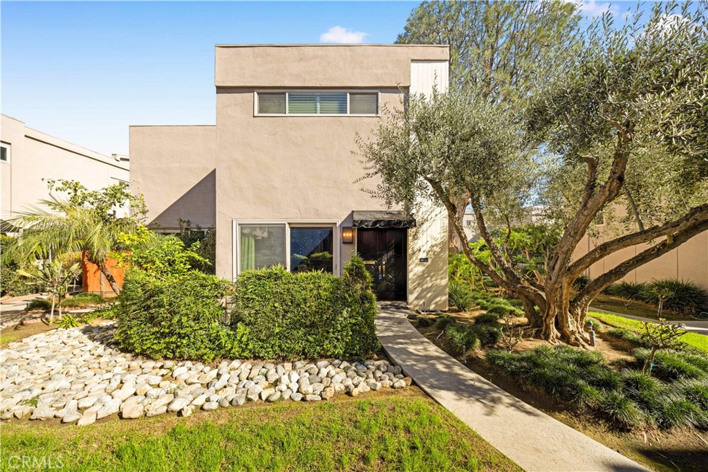 573 Fairview Avenue