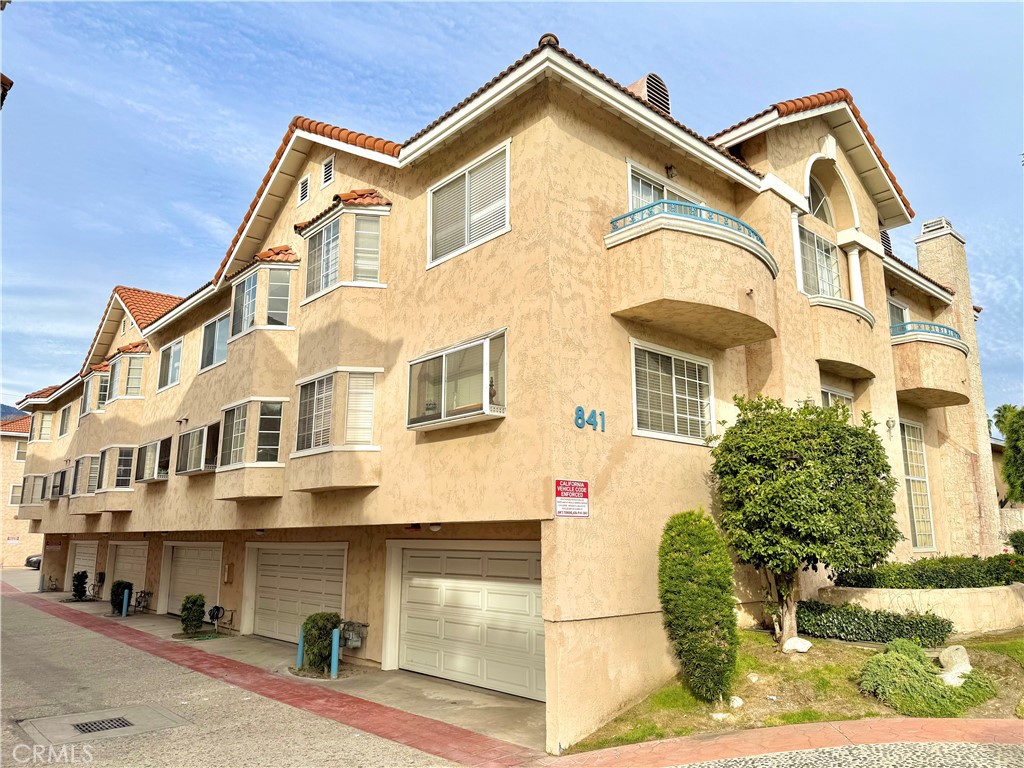 841 Fairview B