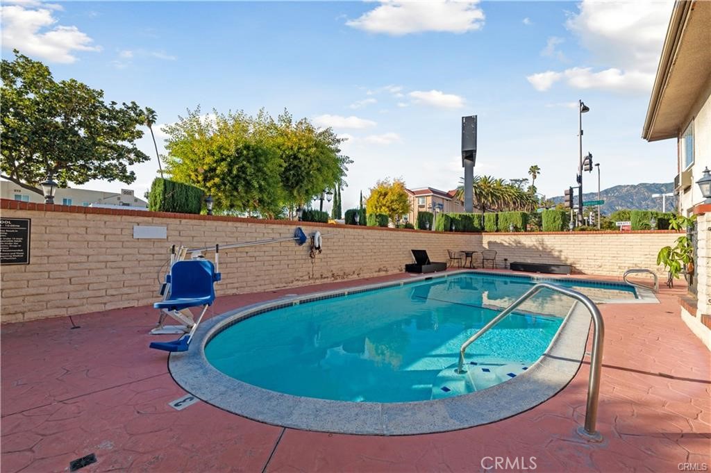 2156 E Colorado Boulevard