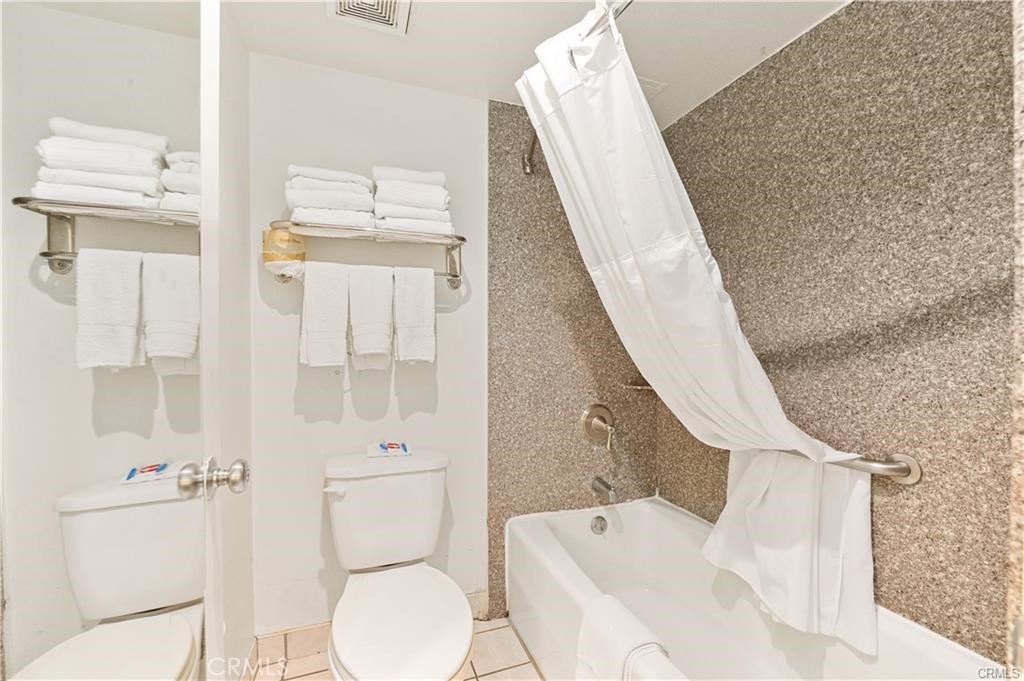 2156 E Colorado Boulevard