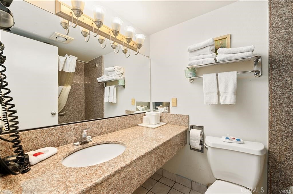 2156 E Colorado Boulevard